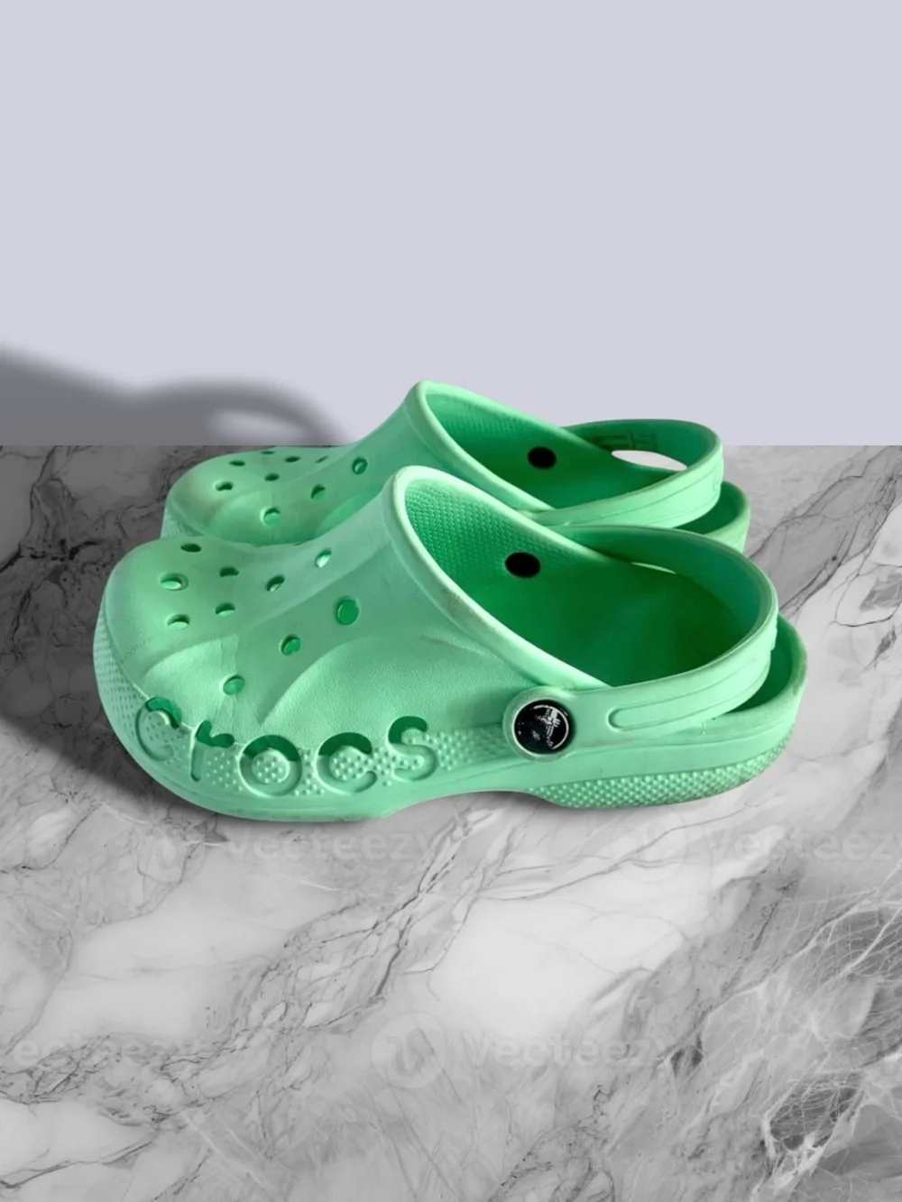 Crocs Classic Clog Mint Green Youth J2 Good Used Condition 🐊